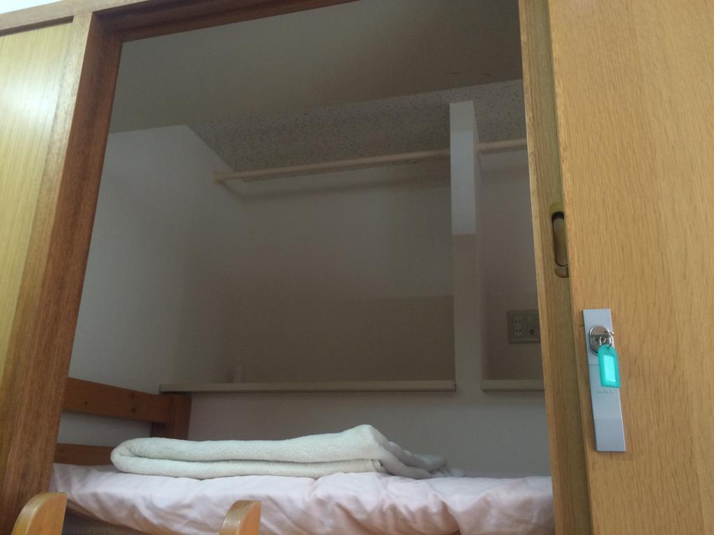 Capsule Dormitory Orion Tomari Eksteriør bilde